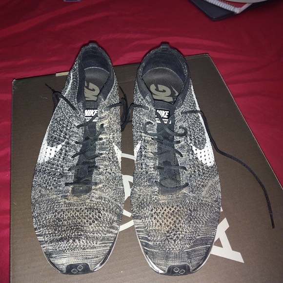 Nike Flyknit Racer shoes - Picture 2 of 6